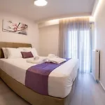 Petit Palace Apartment